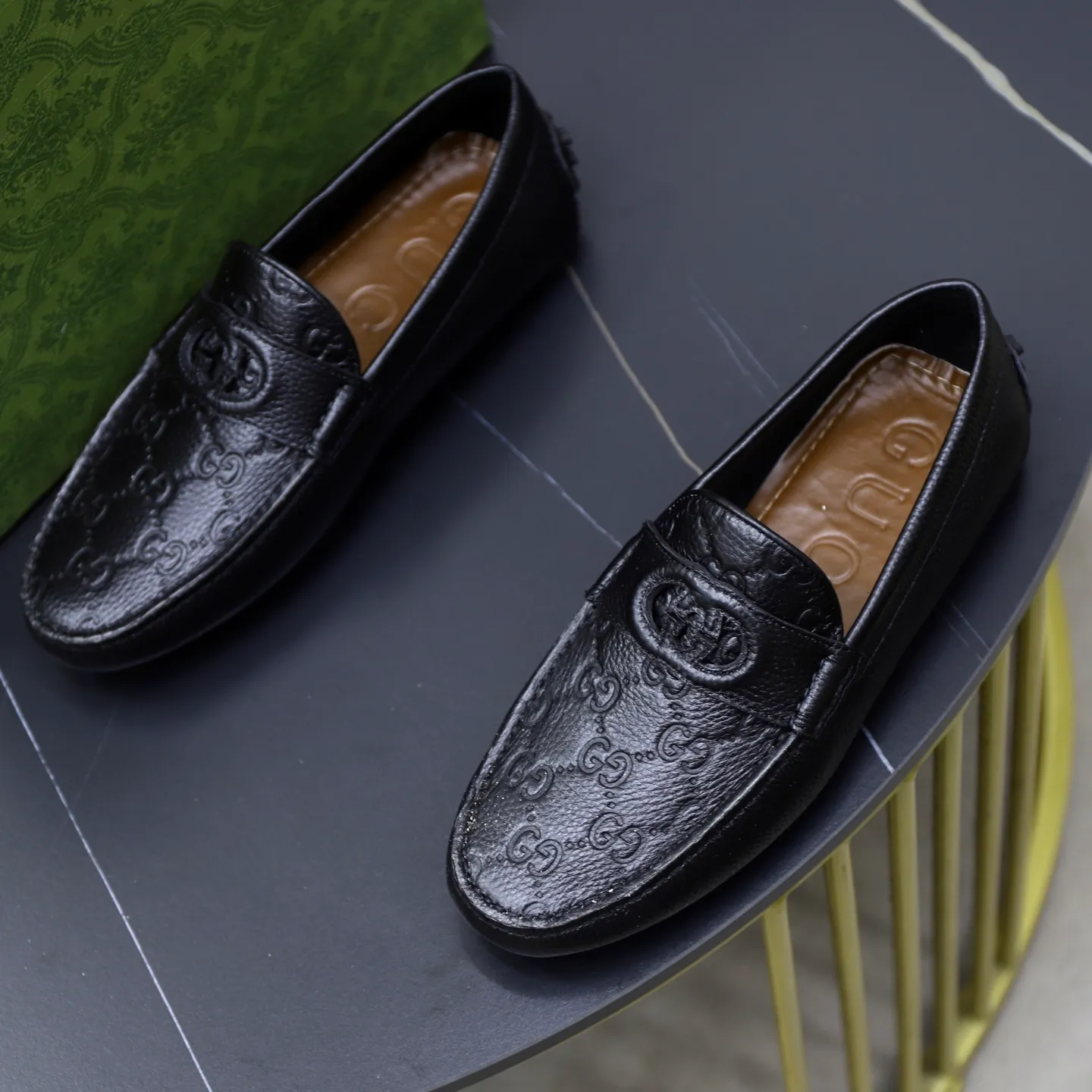 Ex-factory price: 460💰[GUCCI] Gucci ⚠️High-end men’s driving and pedal series ⚠️38-44 (customized for 45) ⚠️All original cowhide leather! Thick and soft! Made entirely of calfskin lining! Rubber sheet anti-slip beanie sole! Three-dimensional package technology! Fashionable and classic! Handicrafts! Original high quality! Feel free to compare!